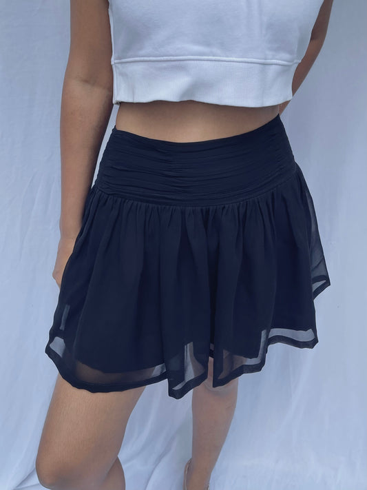 Petal Pleated Skirt- Black